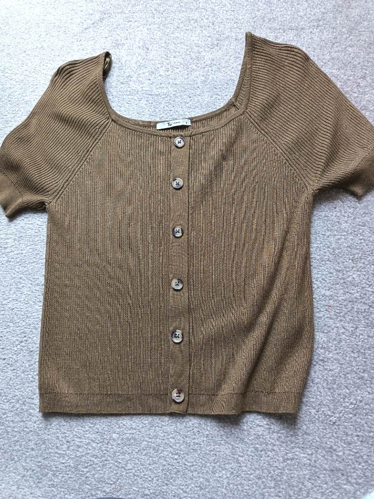 Tu khaki shirt sleeve ribbed top size 8. Worn once