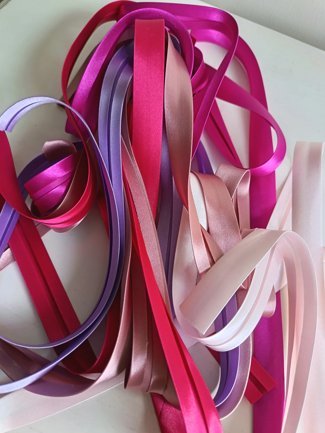18mm satin bias binding from Byetsa Fany. 5 different shades.
