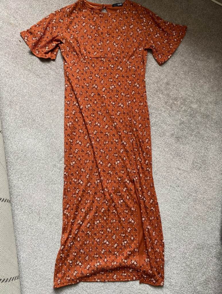 Quiz burnt orange floral size 10 dress with leg split