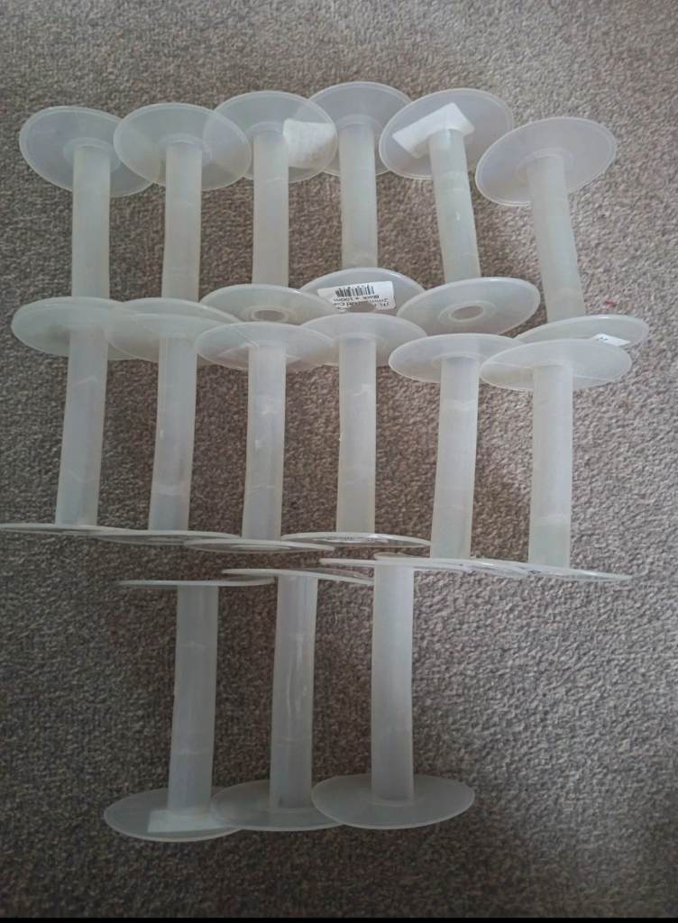 Bundle of 15 plastic storage reels for ribbon cord elastic wool bobbins