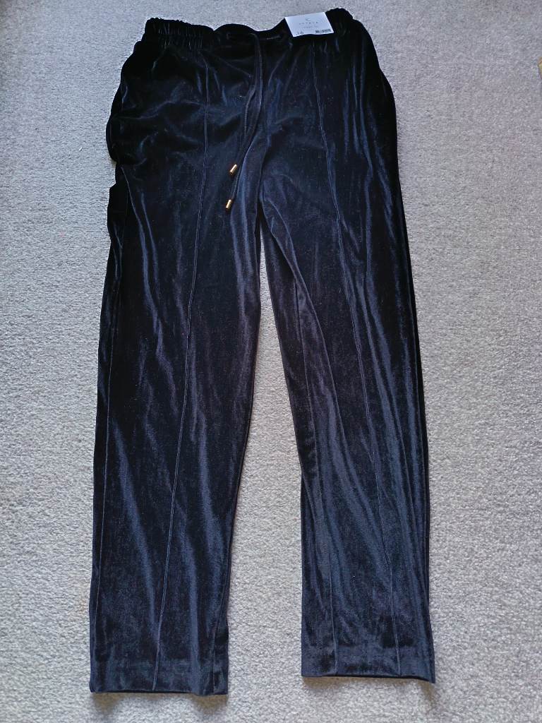 Papaya size 8 brand new with tags velour velvet feel jogger fit trousers pants black
