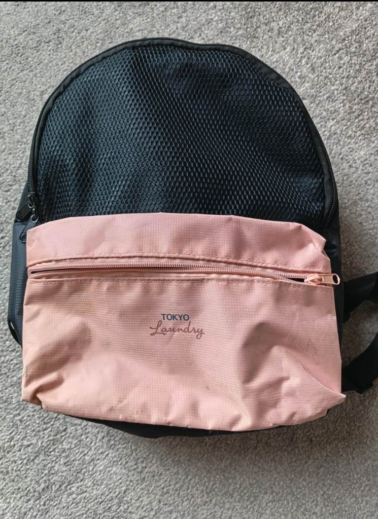 Tokyo Laundry small pink and black backpack