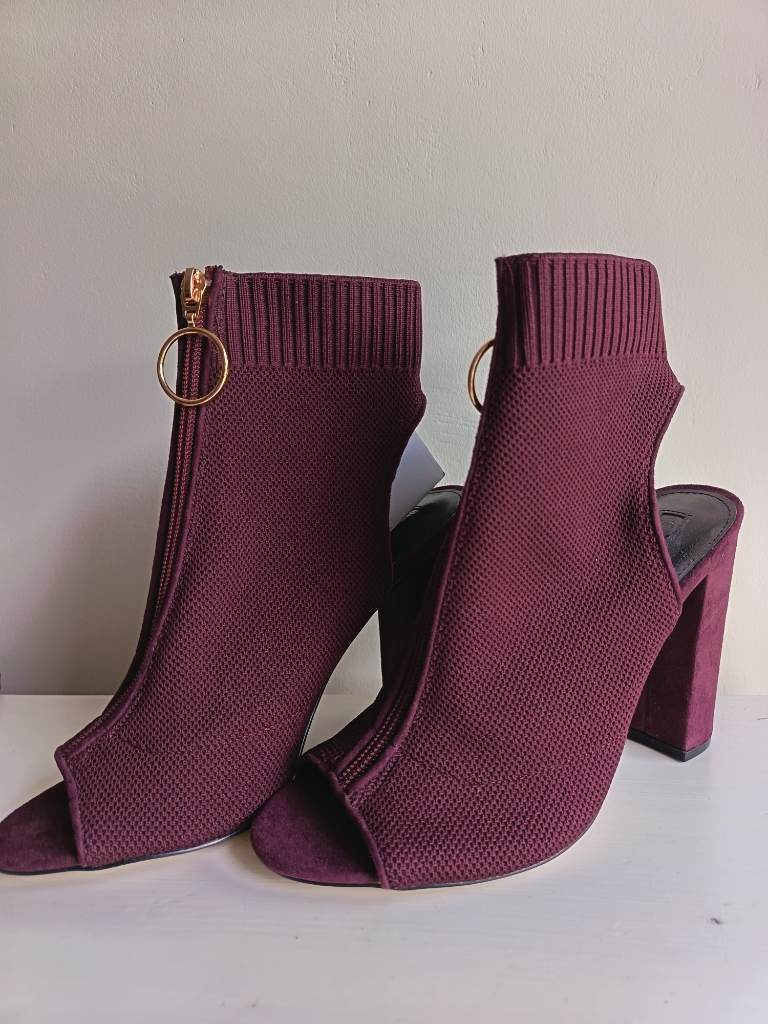 Miss Selfridge size 6 burgundy block heels peep toe shoe boots