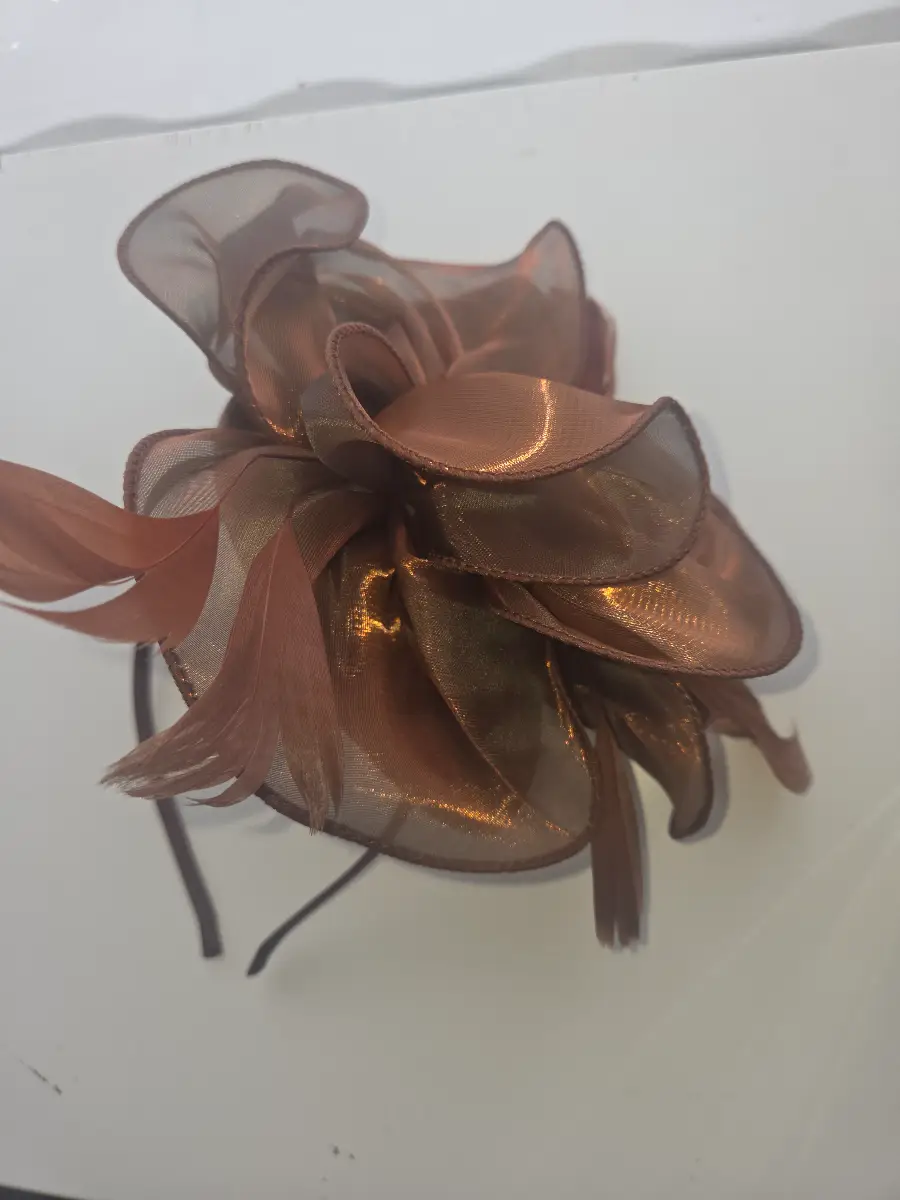 Brown bronze fascinator