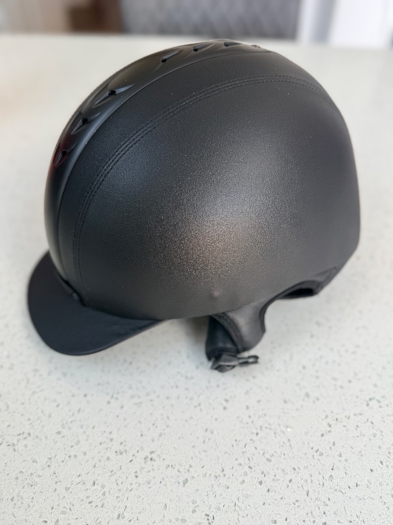 Champion Vent-Air Hunter Noir Peaked Riding Hat 60cm 7 3/8 Immaculate Condition