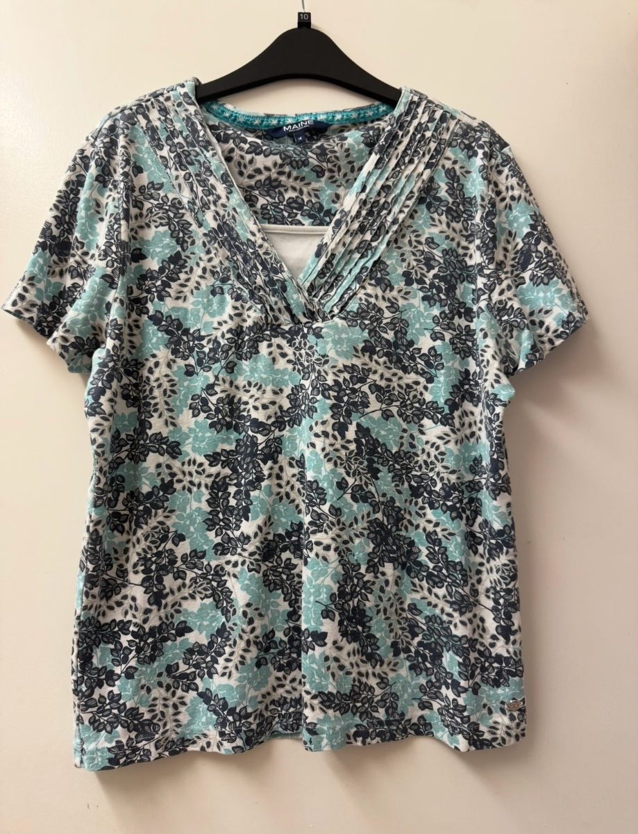 Y2K Vintage Maine Turquoise Floral T-Shirt In Size 16.