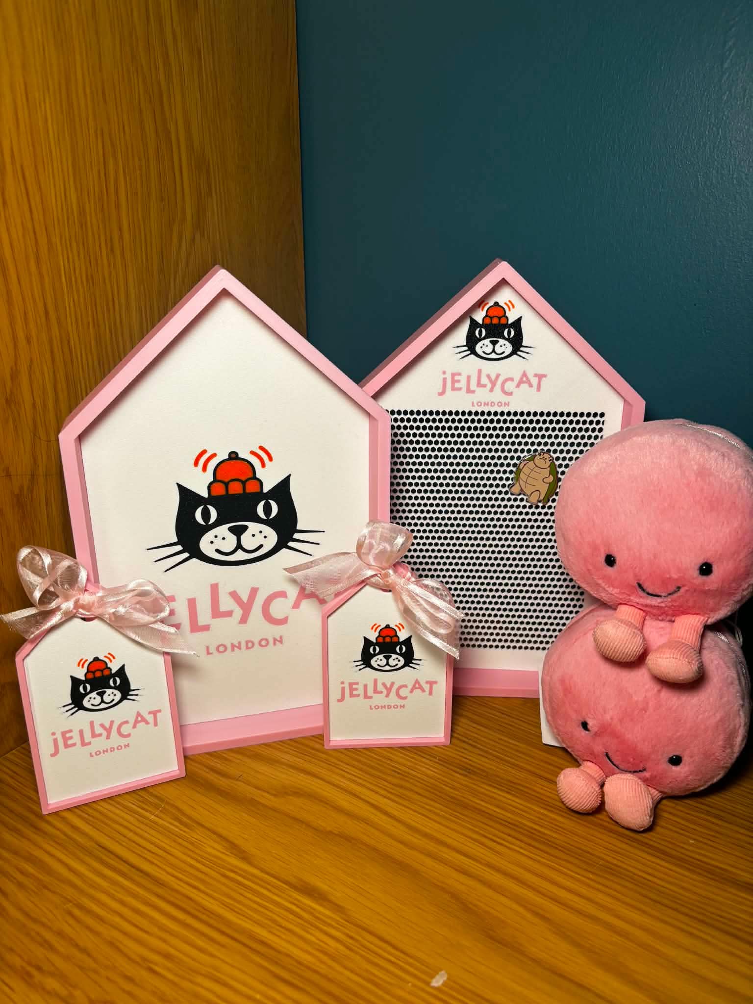 Jellycat sign and pin holder