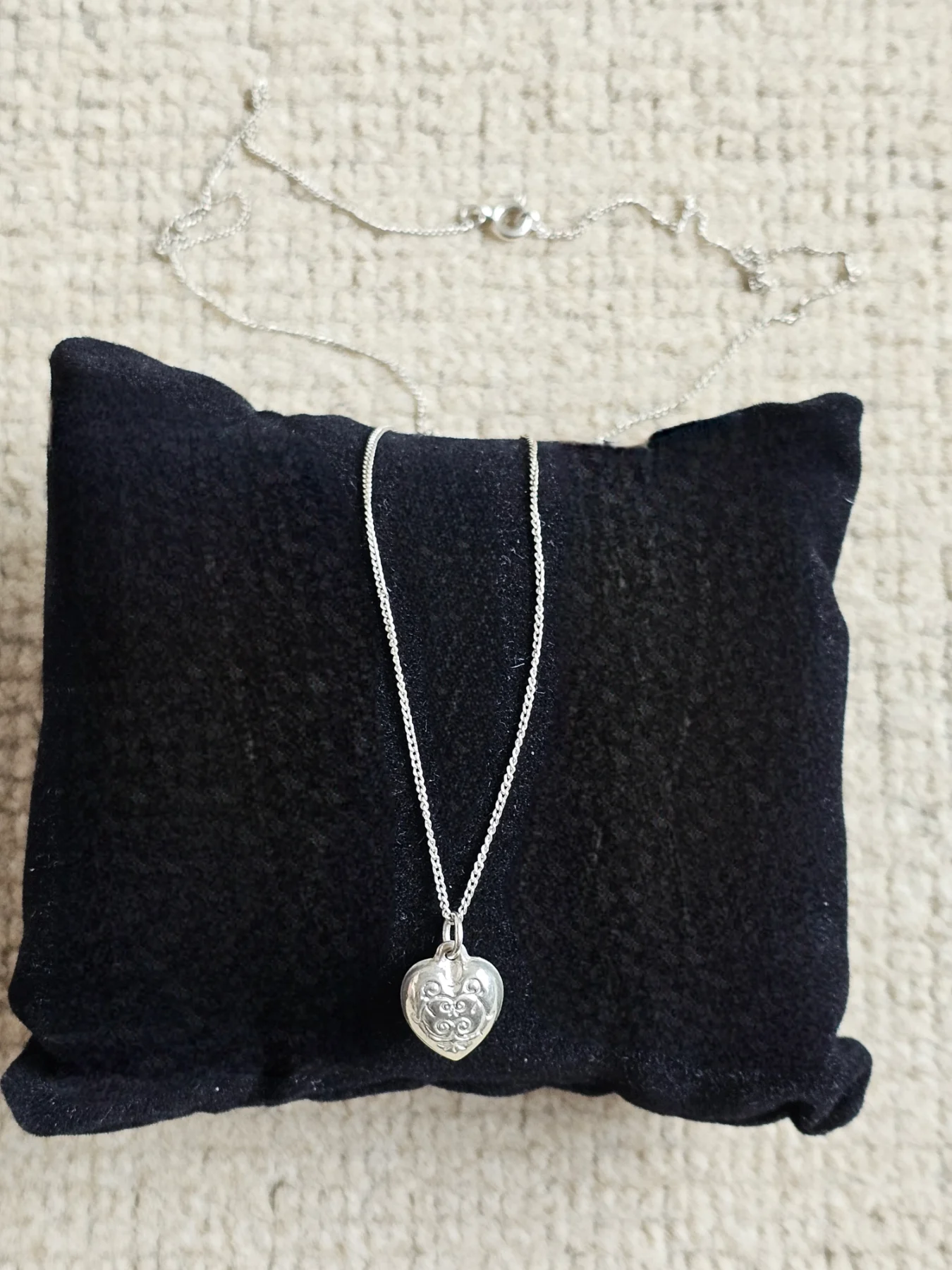 Vintage Victorian delicate Sterling Silver Chain & Heart Pendant