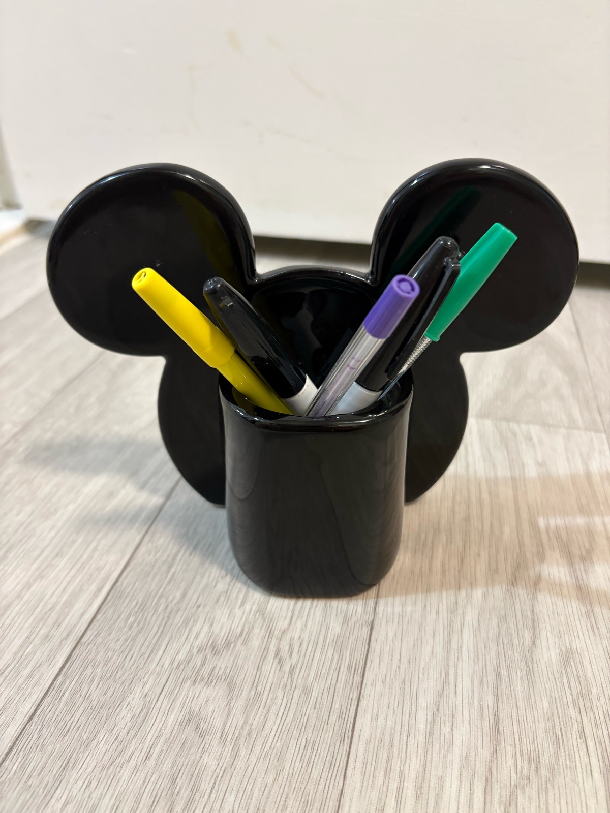 Disney Mickey Mouse head black ceramic pen pot/ make up brush holder