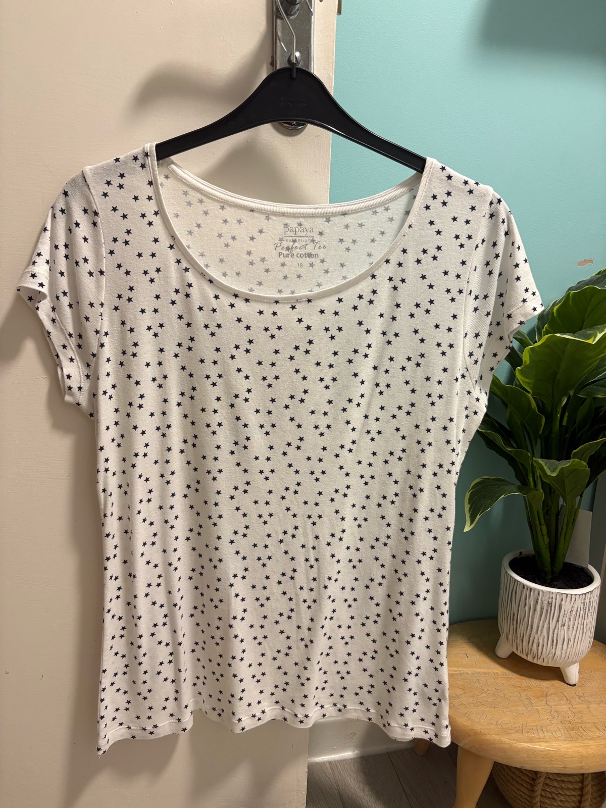 Size 18 women’s cotton tshirt with star print
