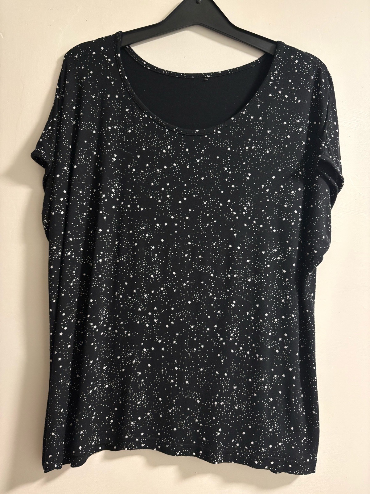 Women’s size 16-18 black tshirt with star/constellation print