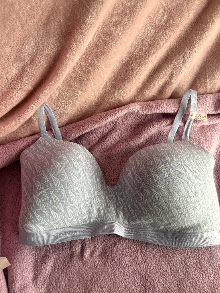 Victoria’s Secret Body by Victoria Bra 36DD – Baby Blue Monogram