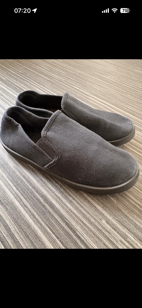 Black school pe plimsols shoes slip ons size uk 3