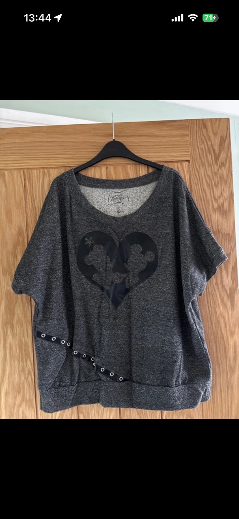 Disneyland Paris boutique Mickey and Minnie top tshirt