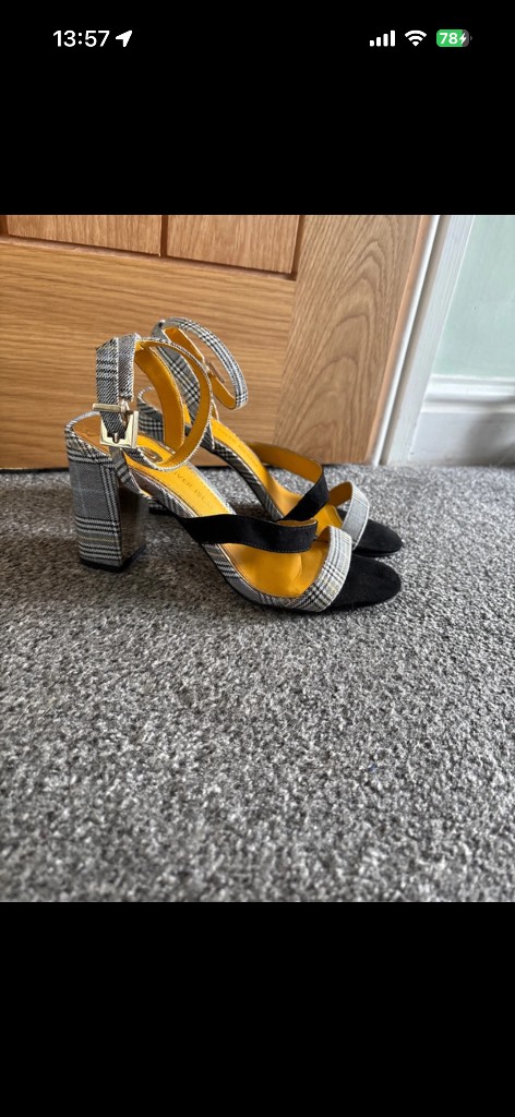 River island checked Strappy sandals heels shoes size 6