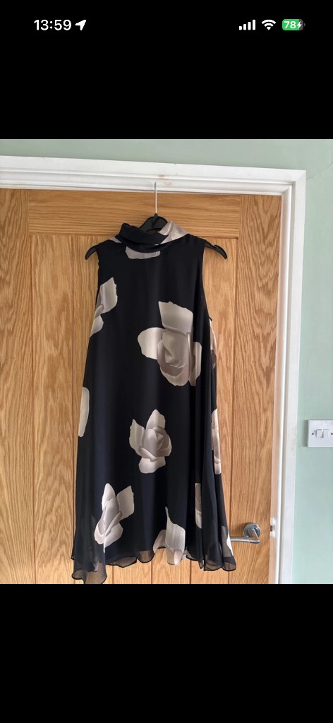 Stunning perceptions New York evening black rose dress size 8