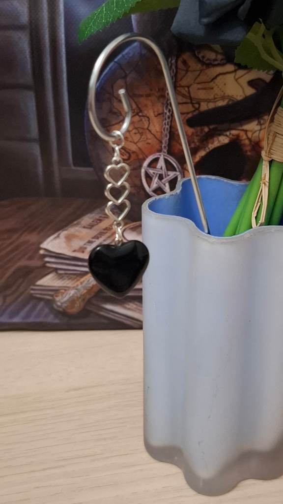 Black Obsidian style heart stone charm plant or vase decorative stake.