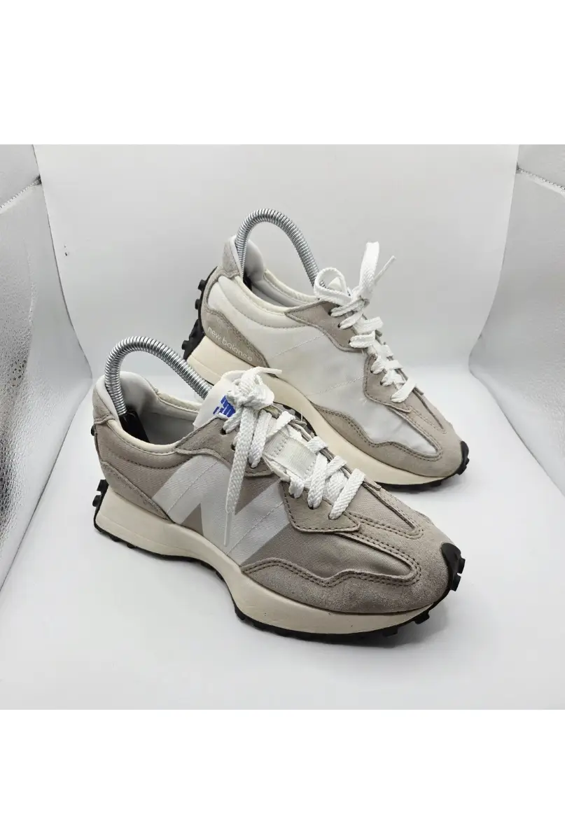 New Balance 327 Trainers Womens UK 4 Beige Grey Suede Retro Running Shoes Gym