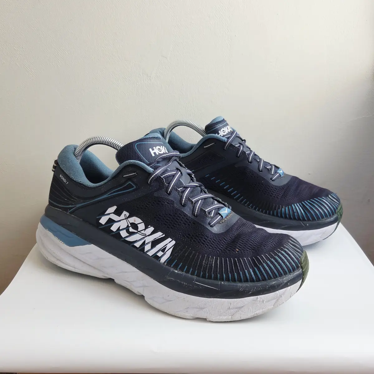 HOKA Bondi 7 Trainers Mens UK 9 Blue Running Walking Cushioned Shoes Gym