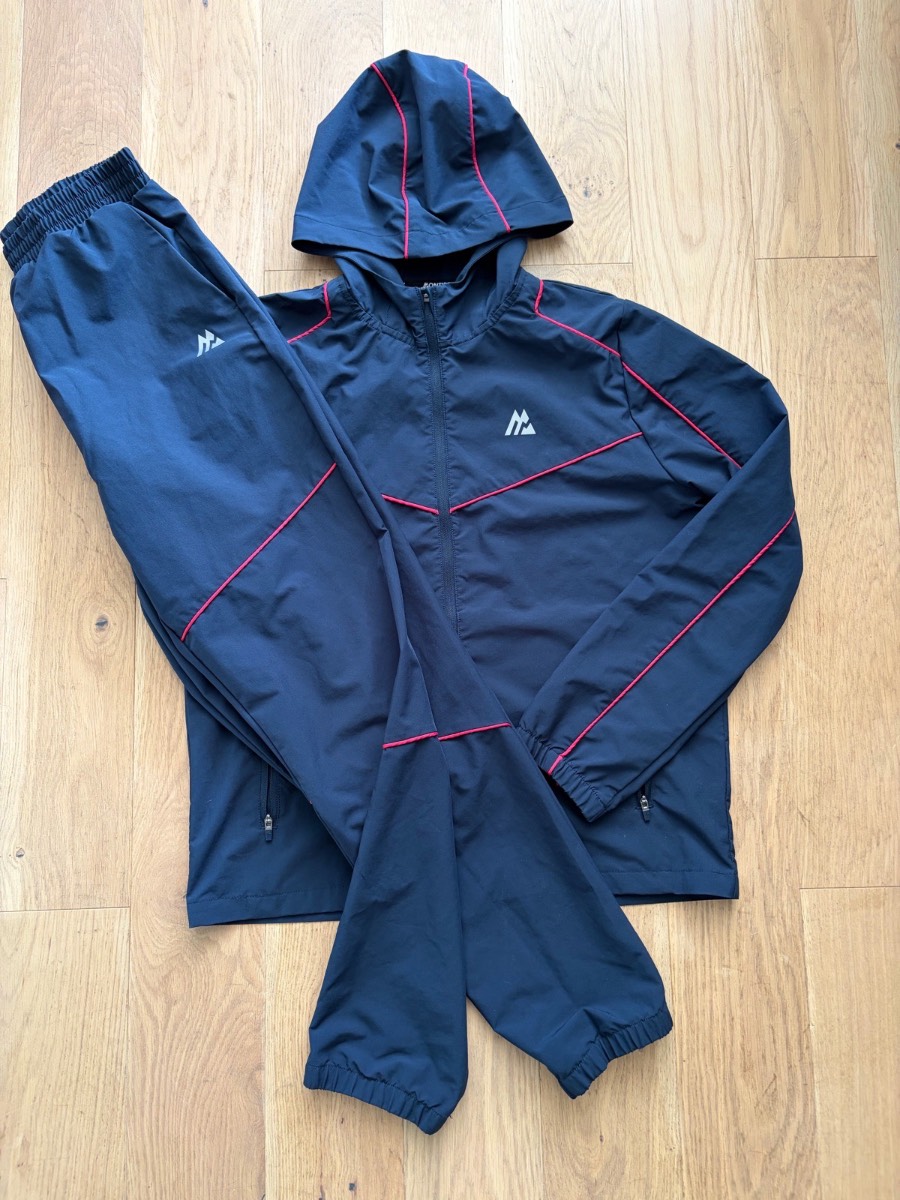 Montirex tracksuit boys size xl