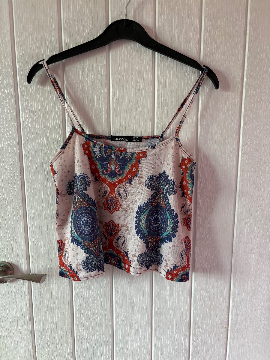 Boohoo cropped paisley cami