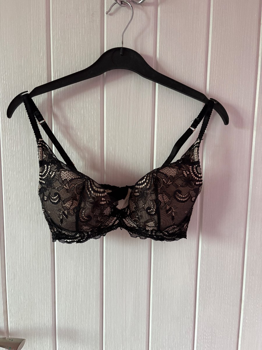 Kelly Brook Lace Bra