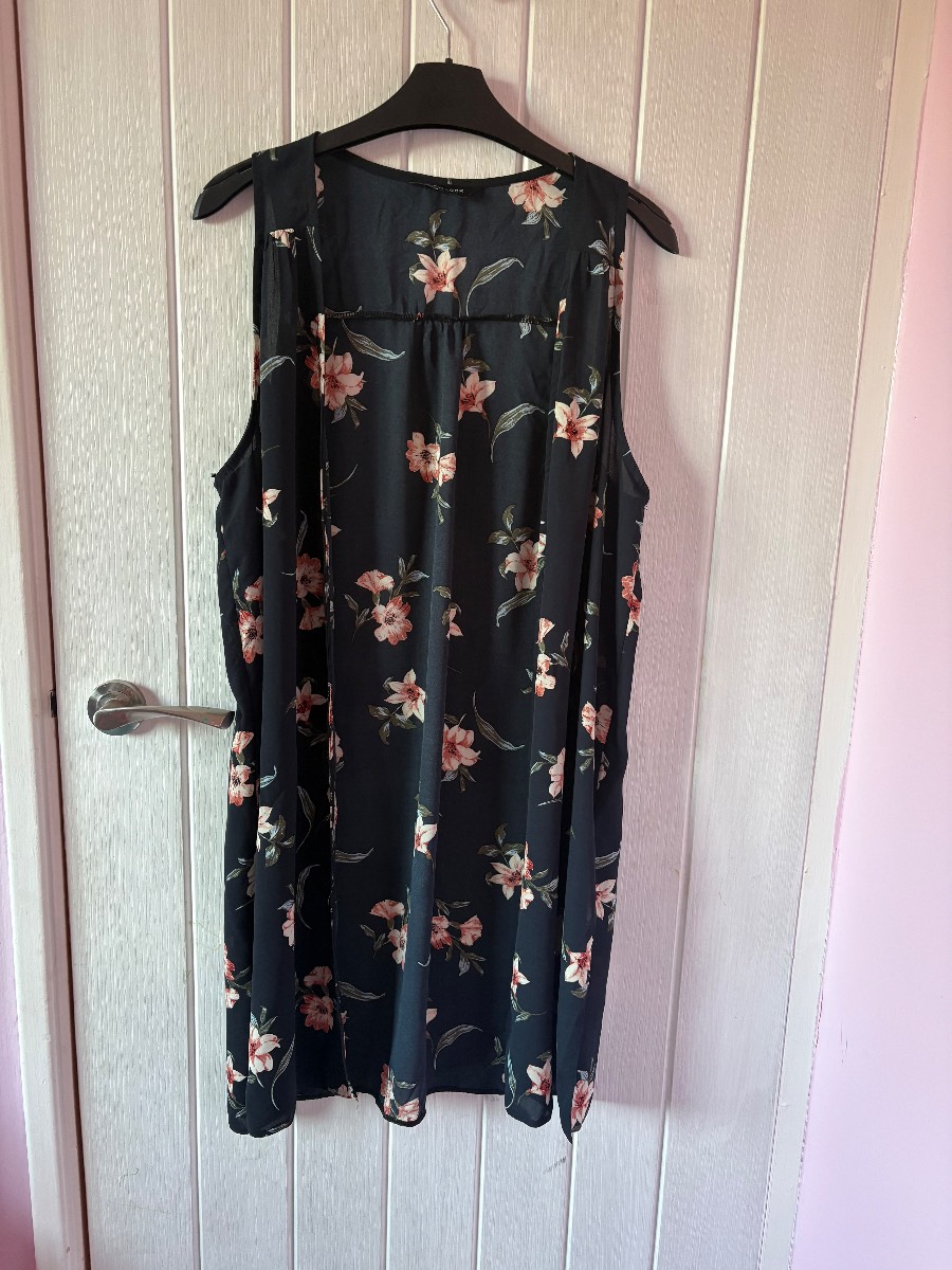 New Look black Floral waistcoat
