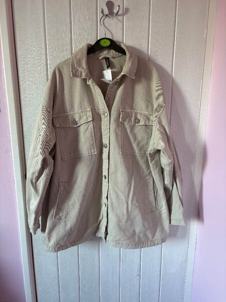 H&M divided beige denim jacket