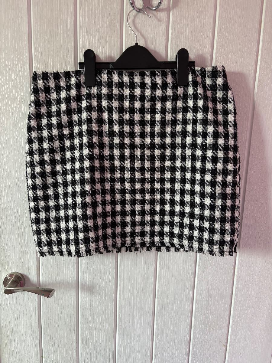 H&M Black & White Checked Skirt