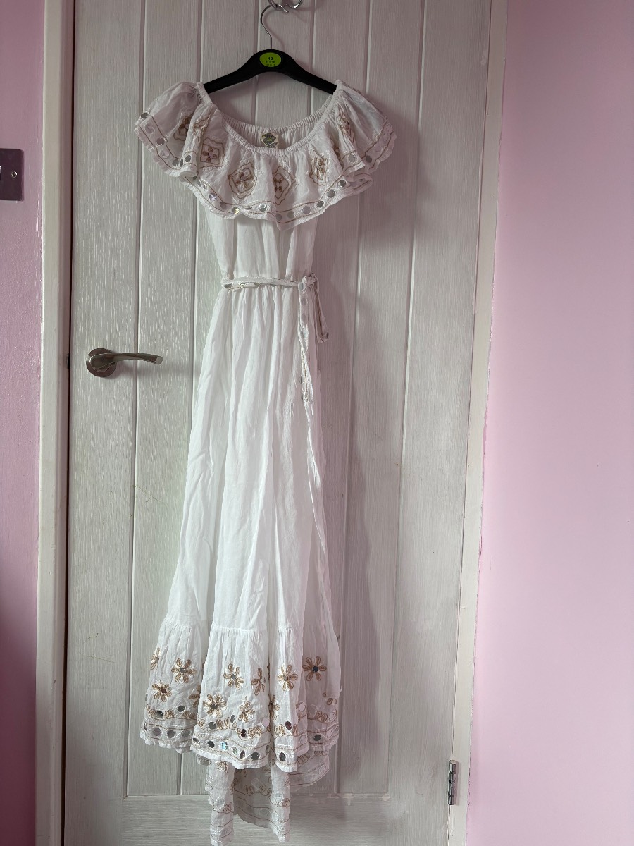 Sumitra White Embroidered Maxi Dress – Free Size – NWOT