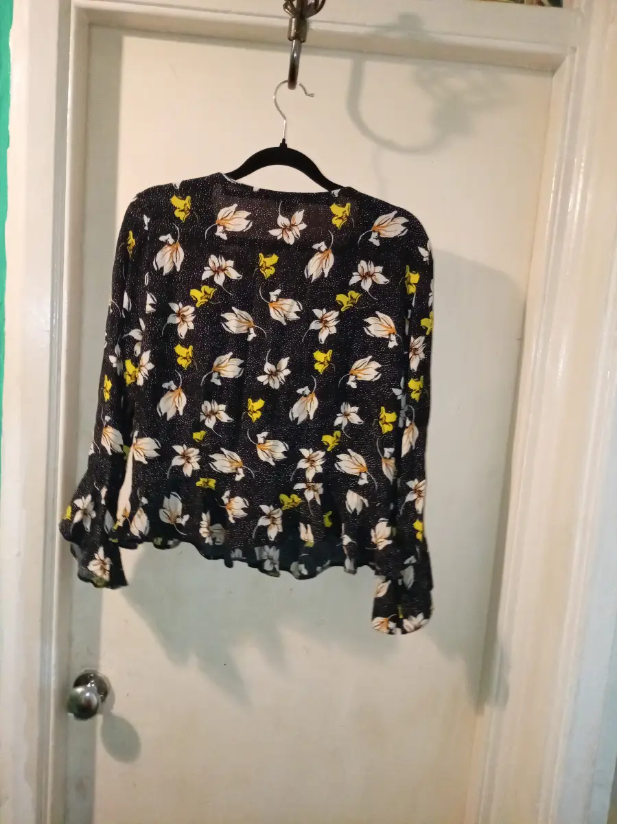 Ladies black pattern blouse