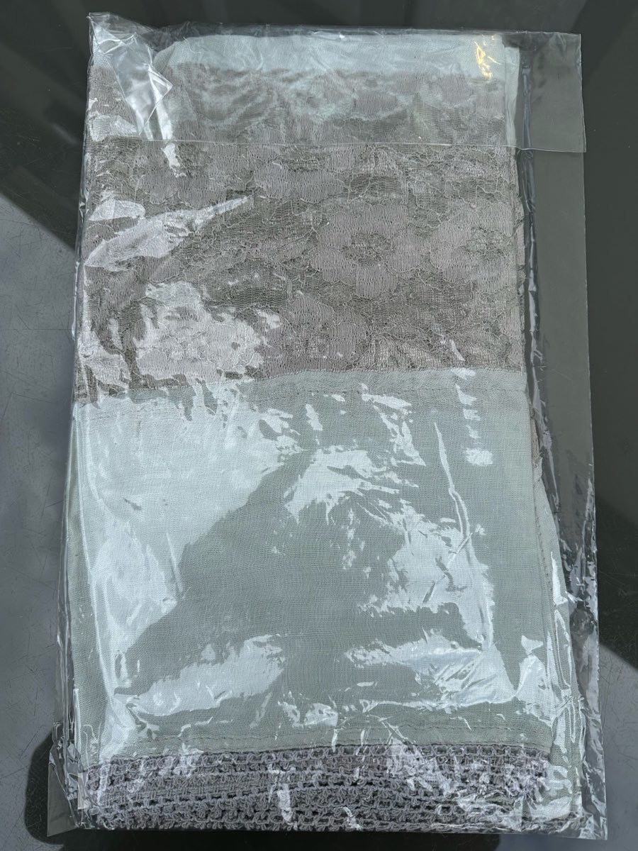 Grey scarf with lace detail