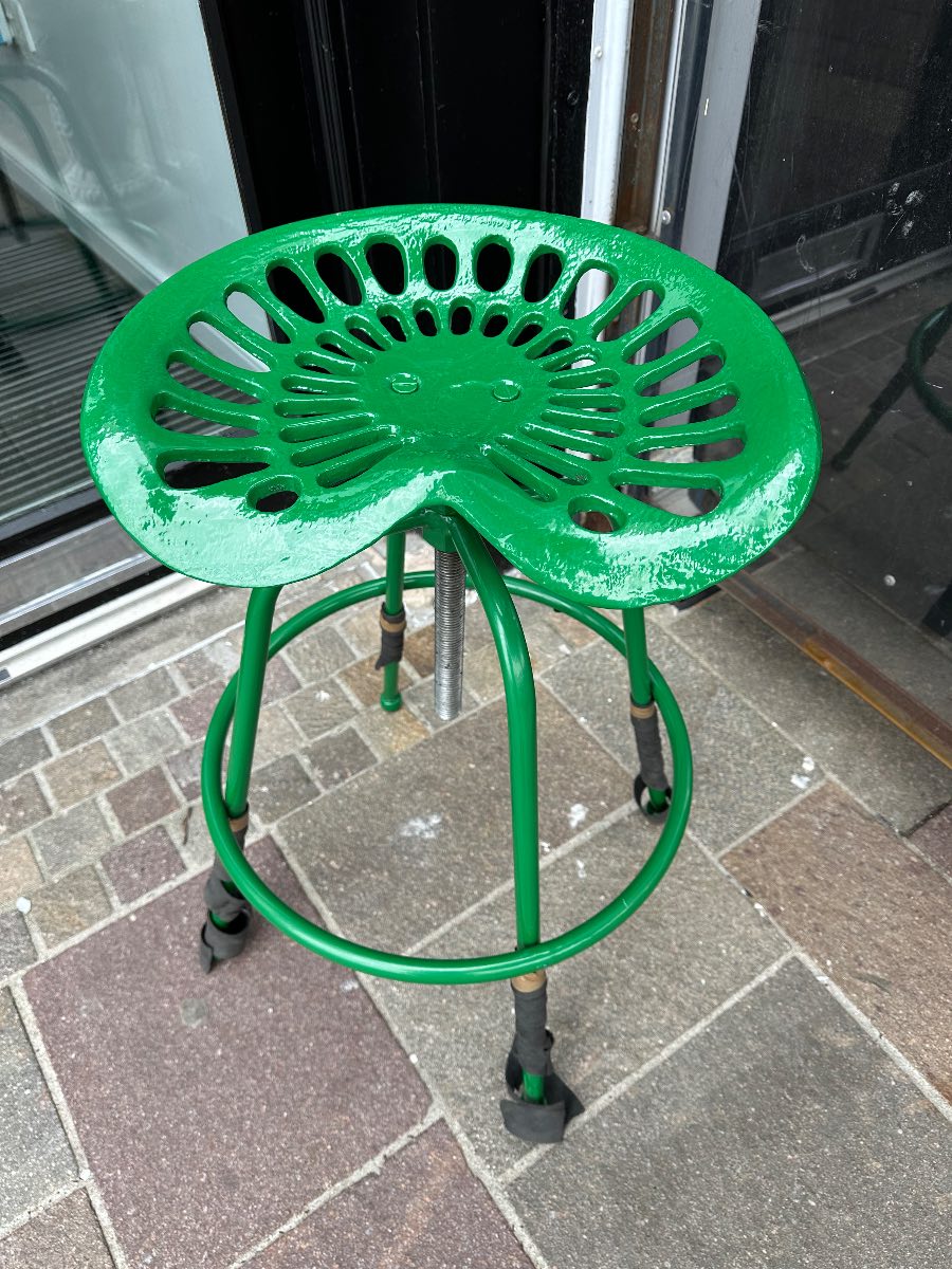 Green cast iron adjustable bar stool
