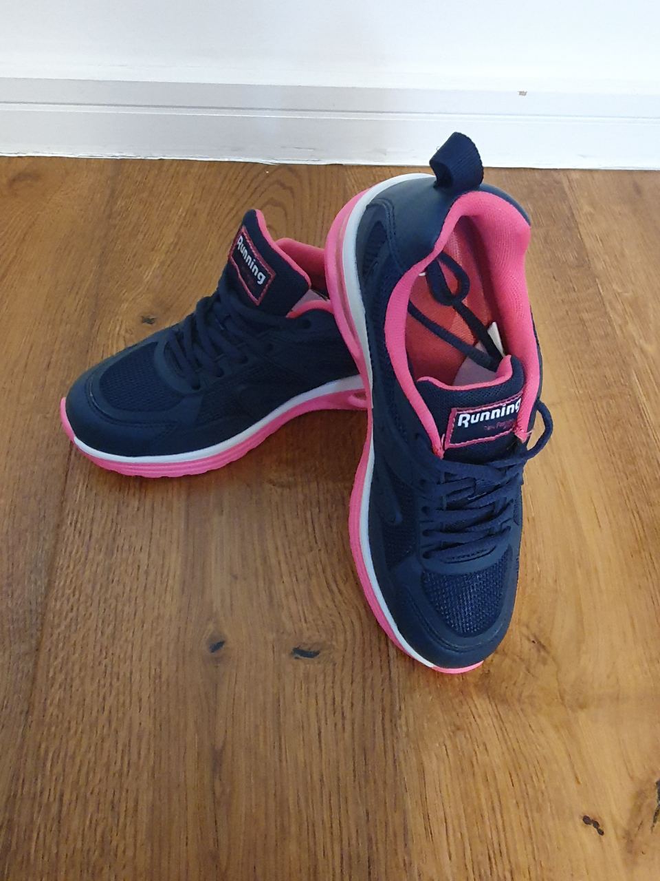 Women’s Running Trainers Navy & Pink UK 5 New Without Box