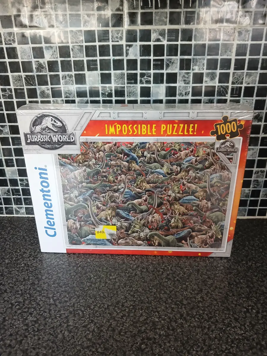 Jurassic world 1000 pieces puzzle