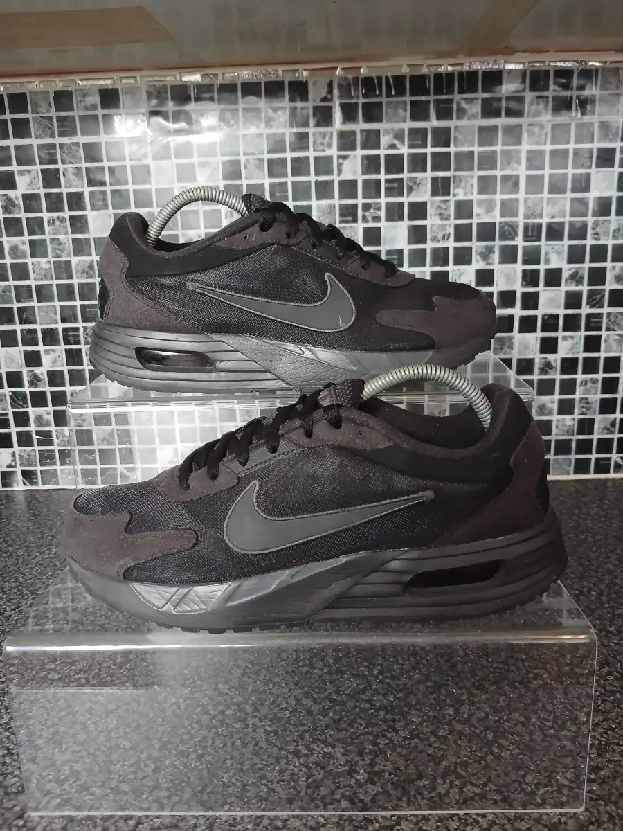 Men's Nike air max trainers size 7