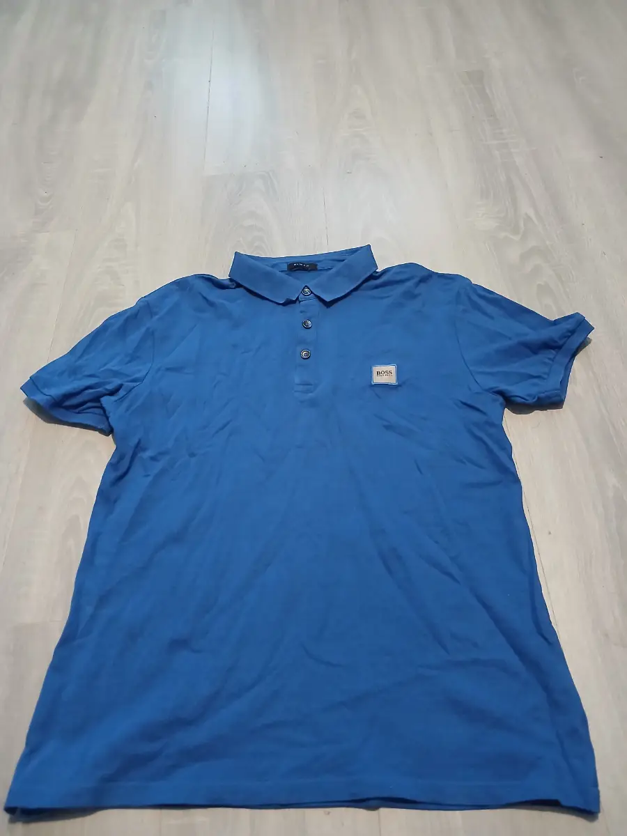 Men's Hugo boss polo shirt size medium