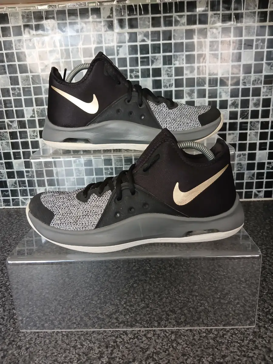Men's Nike air trainers size 7