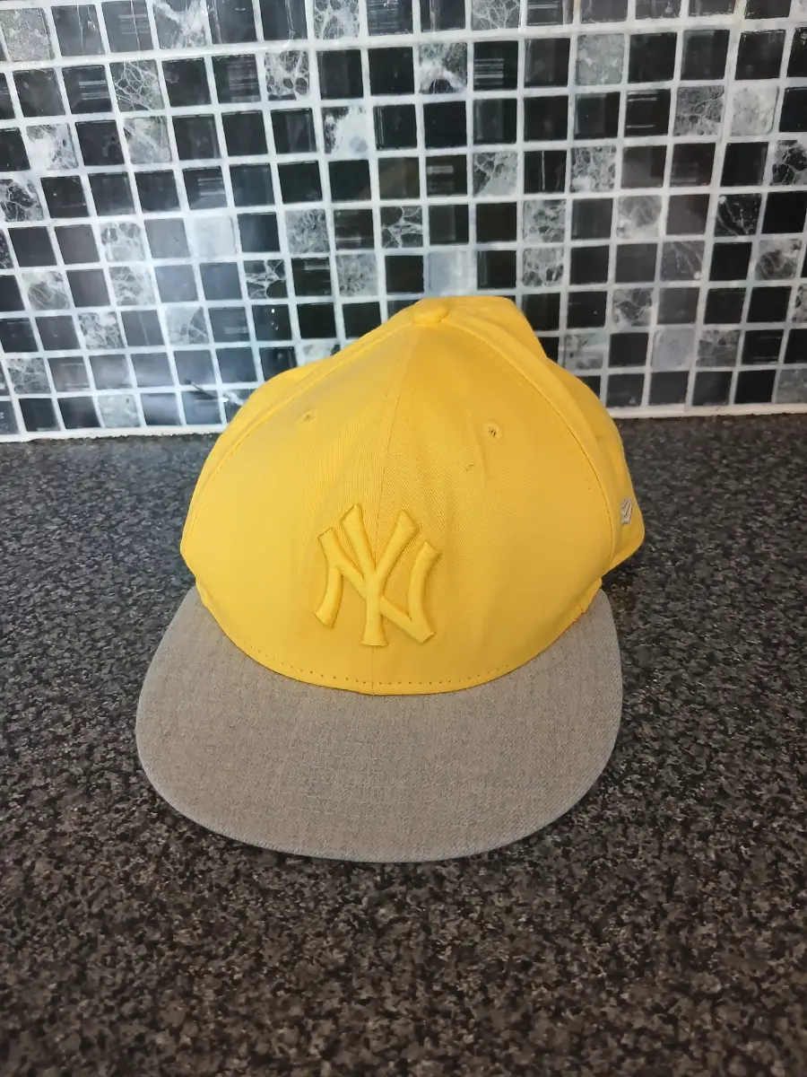 Men's NY cap hat never worn