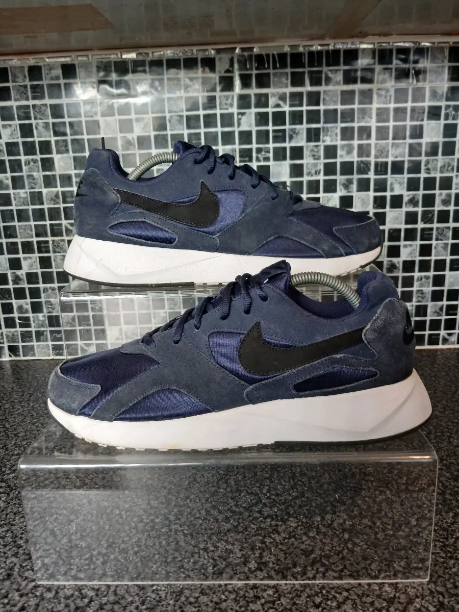 Men's Nike trainers size 9