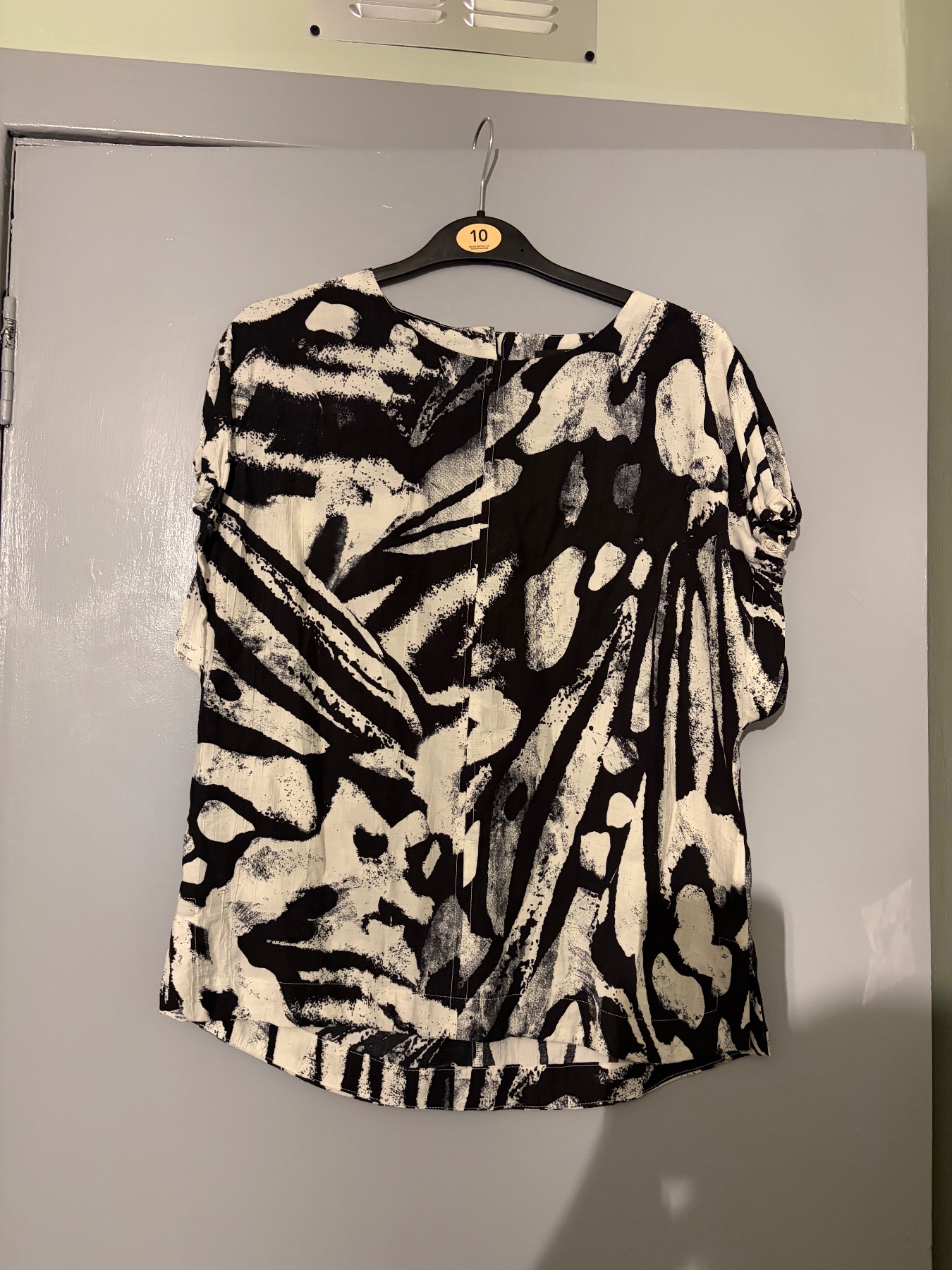 Next Black and White Top