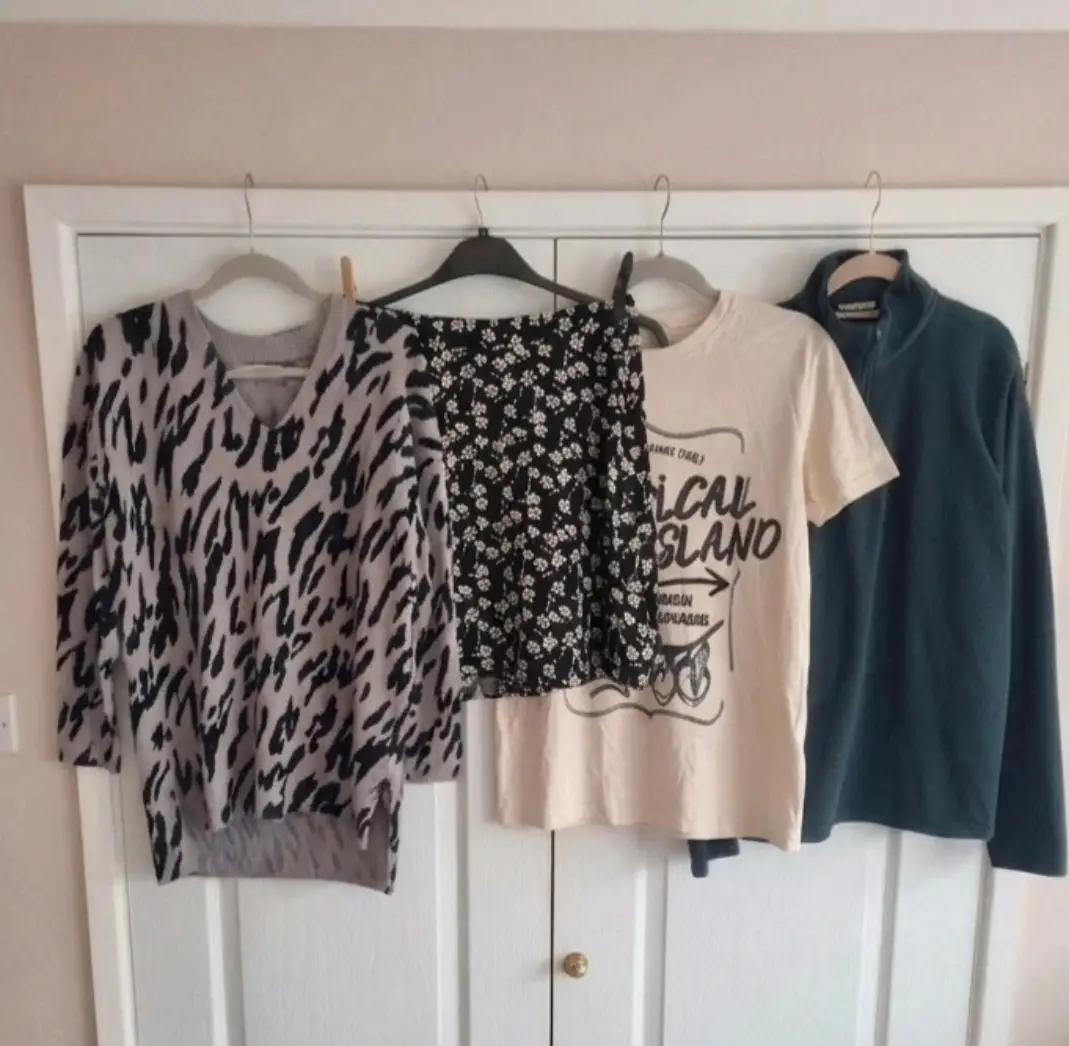 Women's clothing bundle (read description)