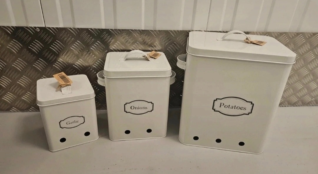 Vegetable Storage Tins for Potato, Onion and Garlic in Metal Jars