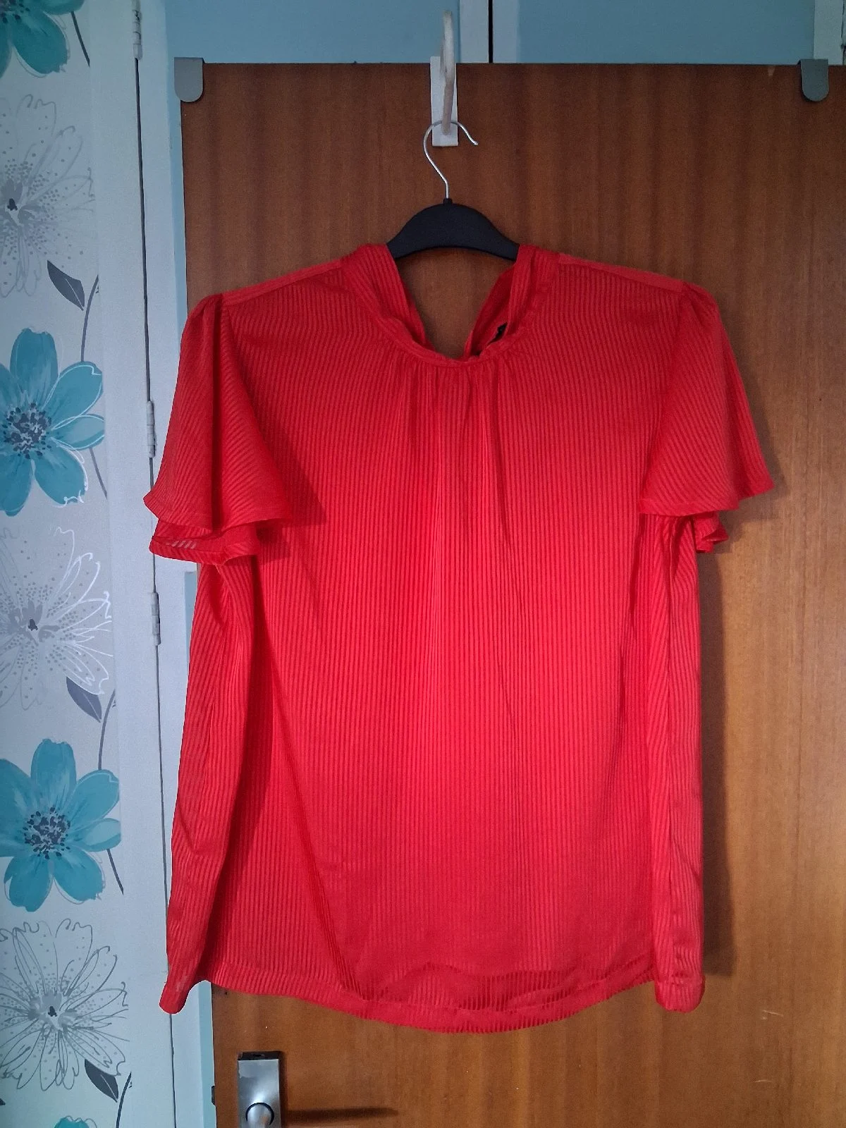 Ladies top size 18