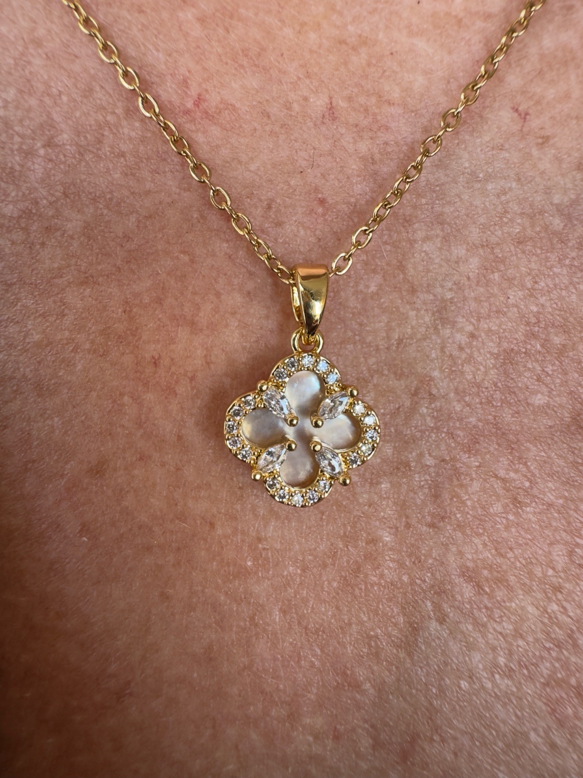 Beautiful gold electoplated necklace with clover