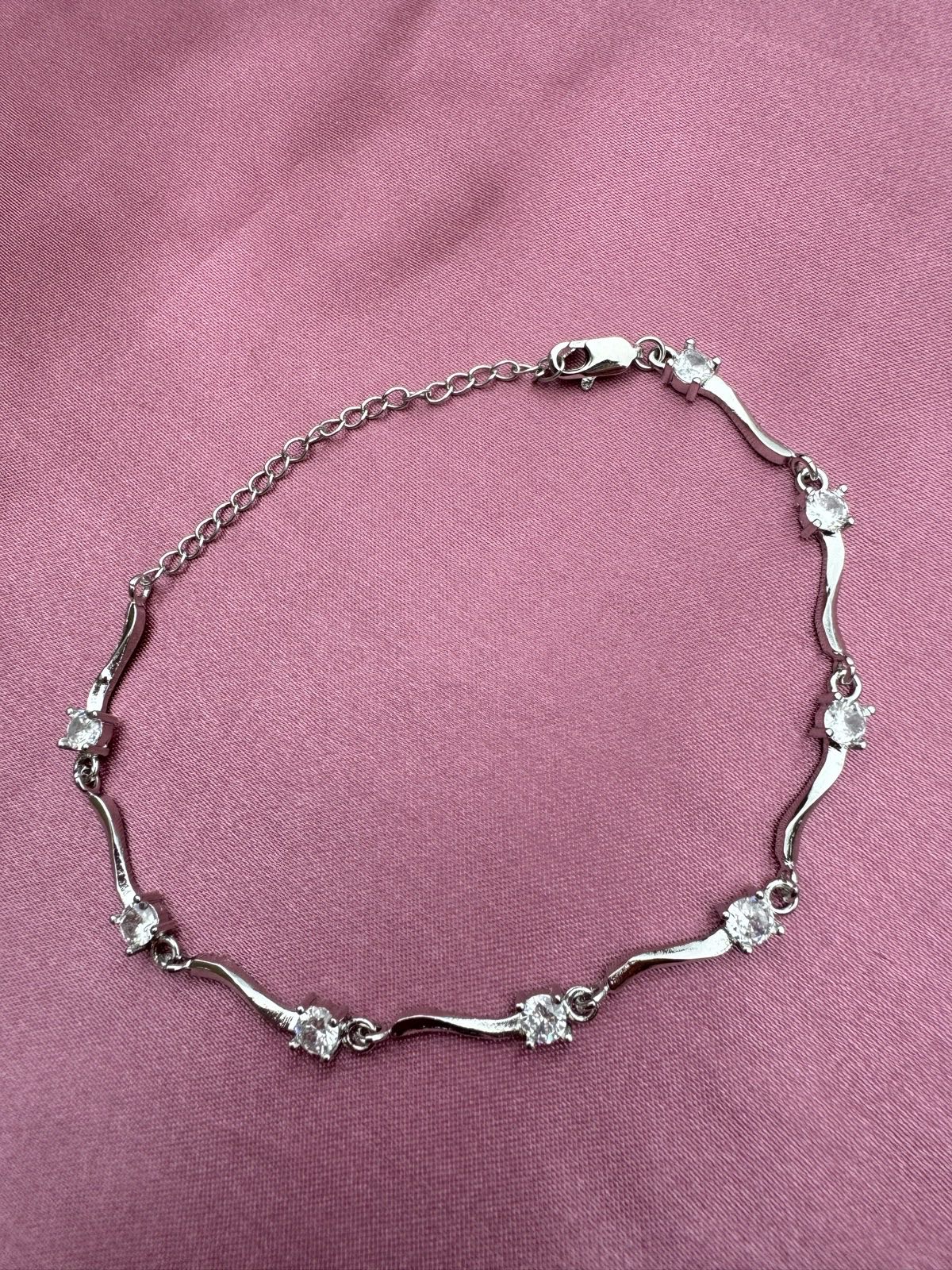 Beautiful bracelet with cubic zirconia details