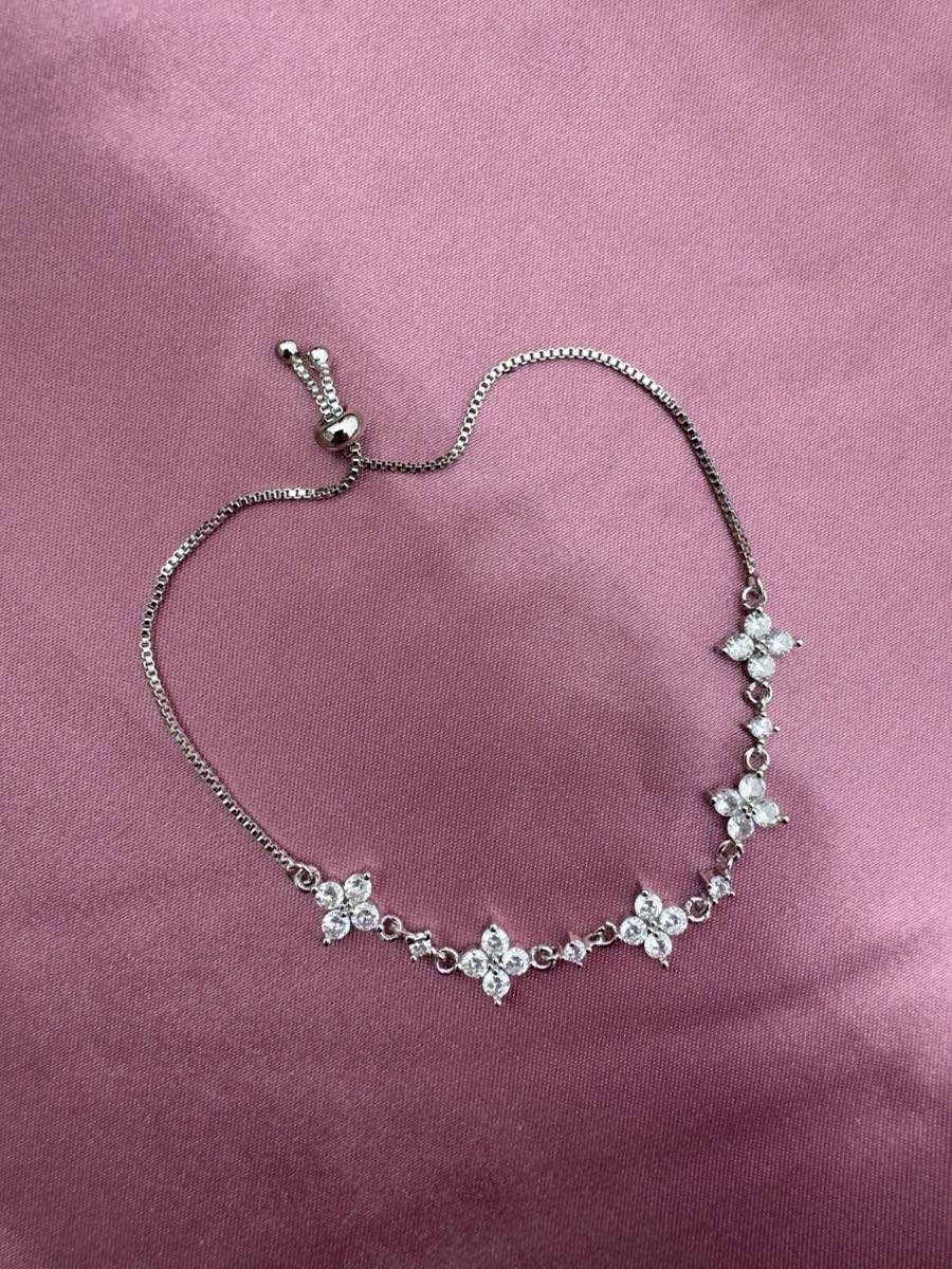 Beautiful platinum plated bracelet with cubic zirconia