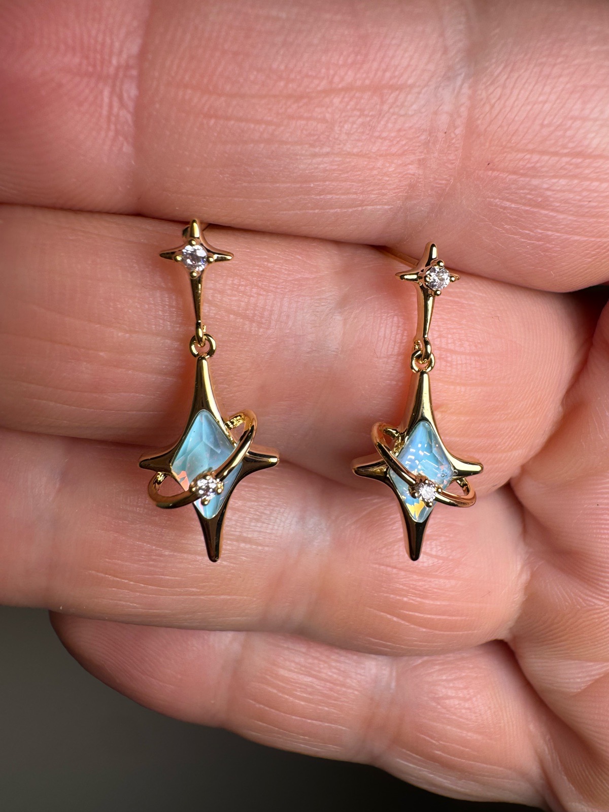 Beautiful earring with a celestial design
