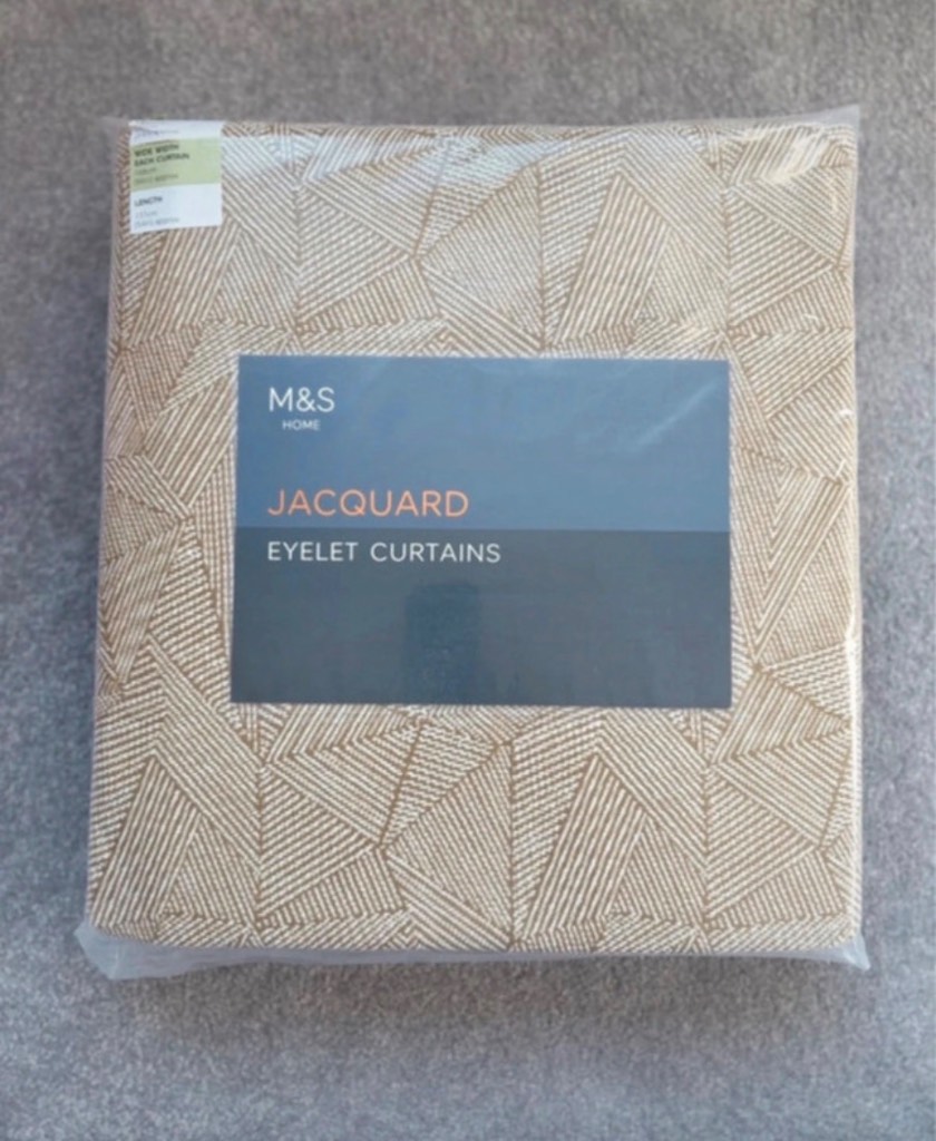M&S home jacquard geometric stripe eyelet curtains 168x137cm 66”x54“