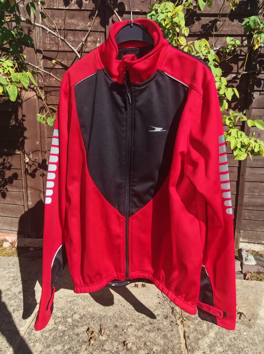 Crane Red & Black Cycling Jacket Softshell Windproof Reflective Full Zip Pockets